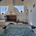 Marily's Seaview With Private Jacuzzi And Bbq דירה ספרטיה
