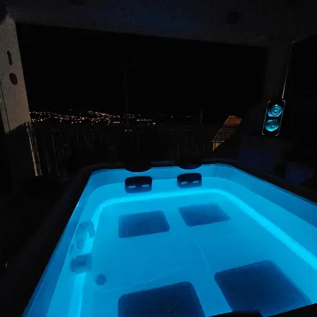 Marily's Seaview With Private Jacuzzi And Bbq Apartment *