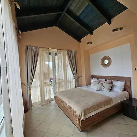 Marily's Seaview With Private Jacuzzi And Bbq Apartmán